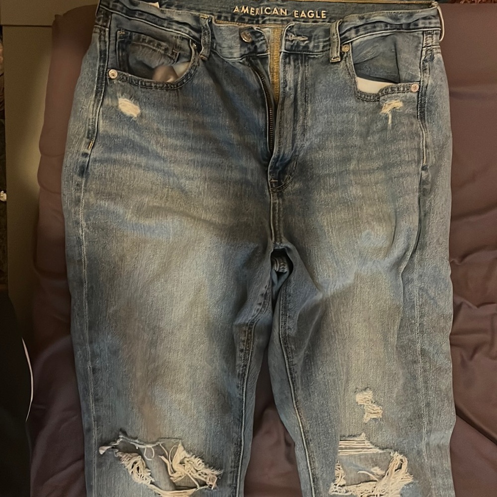 American eagle mom jeans